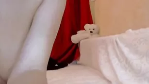 Alinna кончает от мастурбации перед камерой