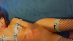 Зачетная россиянка natysik эротично лежит голенькая