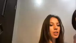 Сладкие штучки SweetLassly танцуют голенькие