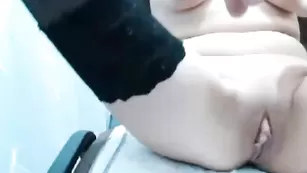 Застенчивая шкура TasiaXxX тискает половые губки