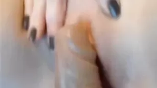Пылкая девка Alexxxela1 трахается с резиновым парнем