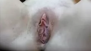 Похотливая стерва Margo55 нежно мастурбирует пизду