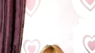 Шикарные телки Mona H и Doris Gold жестко дрочат анал