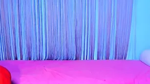 Толстая девка Ryana4u исполняет сочную дрочку