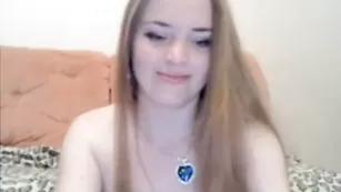 Шикарная потаскушка Cassiopeia массирует бритую пизду