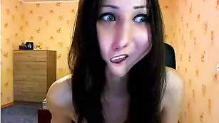 Шальная потаскушка kaprisya корчит рожицы во фри