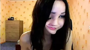 Шальная потаскушка kaprisya корчит рожицы во фри