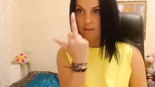 Дурная сука LuckySharm дерзит в привате