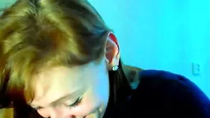 Шикарная путана lisalovex показывает натуральные сиськи