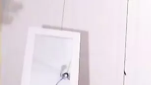 Горячая штучка SexiestGirl показывает элитное тело