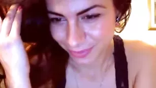 Sensual_Roxy долбит киску