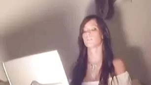 Симпатичная крошка Nicole общается во фри чате