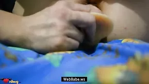 Озорная шмарина Badabum мастурбирует анал