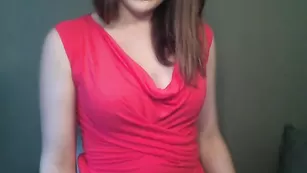 Строптивая кобыла Grace Dawning ласкает красивые сиськи