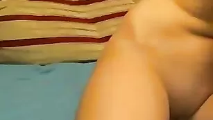 Сисястая краля AlexiySky теребит киску