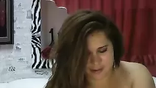 Безупречная шлюха Aubrey чудно теребит половые губки