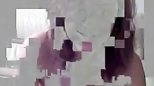 Порочная пассия sweerbangbaby разминает сисечки