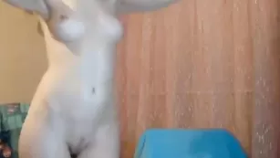 Ураганная Ddiano4ka солидно теребит сиськи