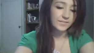 Аппетитная блядь Anamercury скачет на страпоне