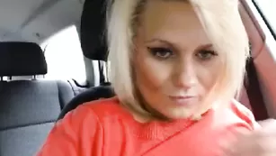 jesydiamond заглатывает по самые гланды