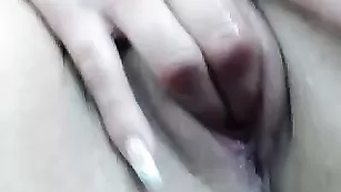 jesydiamond трахает себя в центре города