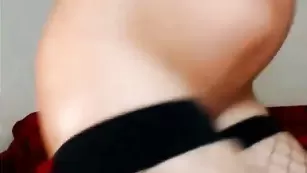 Светловолосая шлюха millalady трахается с фаллосом