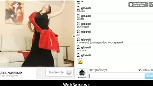 Изумительная шлендра Grafinnya позирует с красивом платье