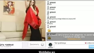 Изумительная шлендра Grafinnya позирует с красивом платье