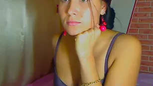 Выразительная шалава megasexydoll неподражаемо себя ласкает