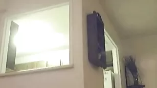 Восхитительная кобыла Nicole демонстрирует аппетитное тело