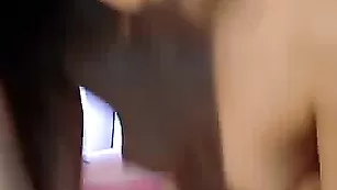 Отличная сука MalenaXXX раздевается и шалит с вибратором