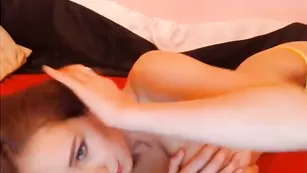 AnyaSabotage ( Alibbi SexySabotage ) в жёлтых трусиках
