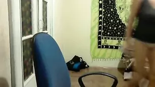 Солидная сука AlinaVIP777 пускает в ход большие груди