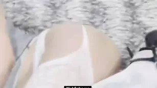 Элитная сука milo4ka теребонькает анал