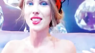 escadaxxx с игрушкой в попке