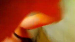 Порочная брюнетка скачет на секс игрушке