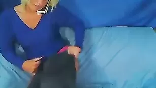 jesydiamond любит сосать пальчик