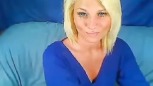 jesydiamond любит сосать пальчик