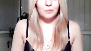 Сладкая xkoketkax нежный стриптиз