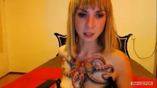 Великолепная телка Mary1Mary позирует голенькая