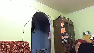 Строптивая куколка starsweet теребит мокрую киску