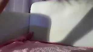 Шальная стерва MalenaXXX трахает сочную попу