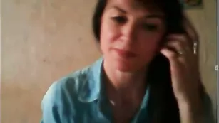 Темноволосая красотка lanasexy7 ласкает бритую пизду