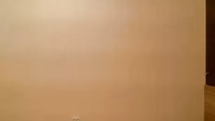 Телочка Gina Russel сексуально танцует