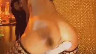 poshno1 любит два хуя