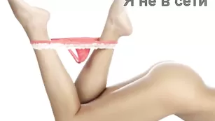 Роскошная шлюшка с большой попой дрочит пизду и идет в душе