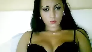 Симпатичная девушка purepasion69 демонстрирует сексуальное тело