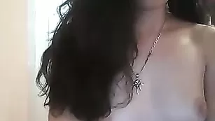 Шальная пассия edinstvena ласкает мокрую киску