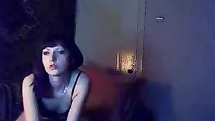 Аппетитная шмара anuta0001 позирует в нижнем белье