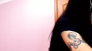 Сказочная стерлядь Bombinna мило теребит клитор